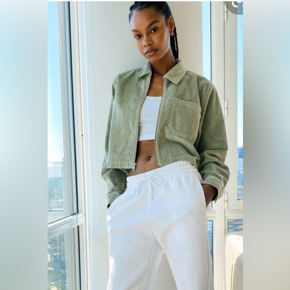 Aritzia TNA Corduroy Dixon jacket‎ XL